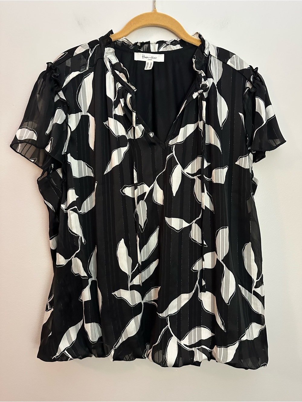 Haver & Blair London Floral Blouse Black White Size 1X EUC